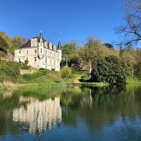 Château des Loups - Les Cèdres Bleus Echire Exterior foto
