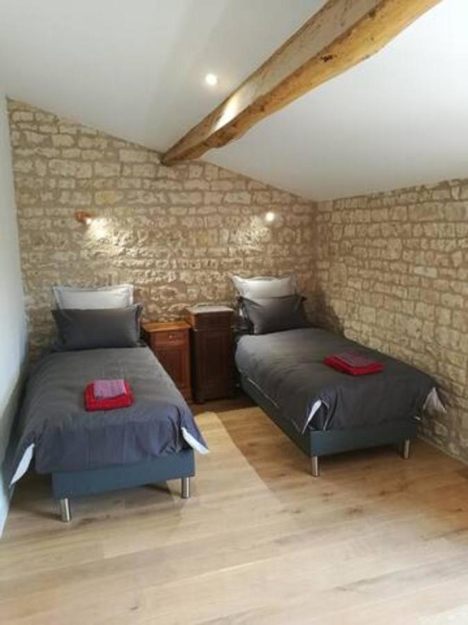 Château des Loups - Les Cèdres Bleus Echire Exterior foto